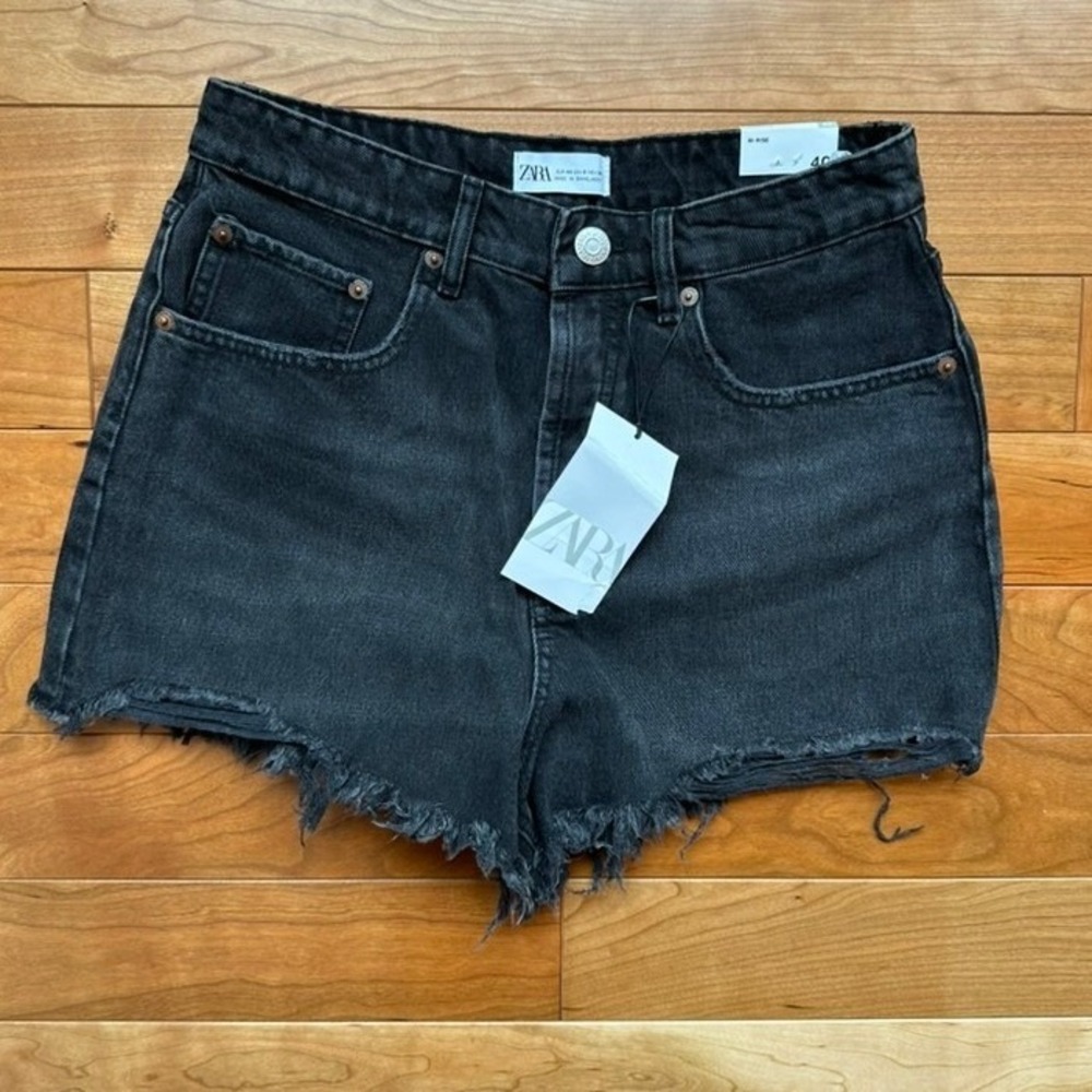ZARA Hi Rise Black Denim Cutoff Distressed Frayed Hem Shorts Womens 40